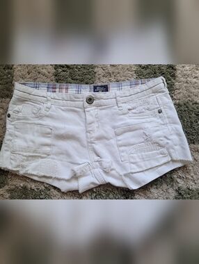 Blue Asphalt White Distressed Women’s Jean Shorts